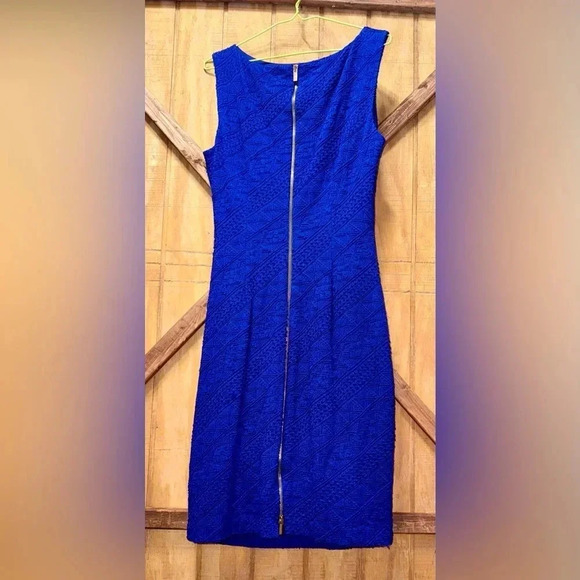 Designer Cache Royal Blue Sheath Embossed Dress size large - Picture 6 of 10